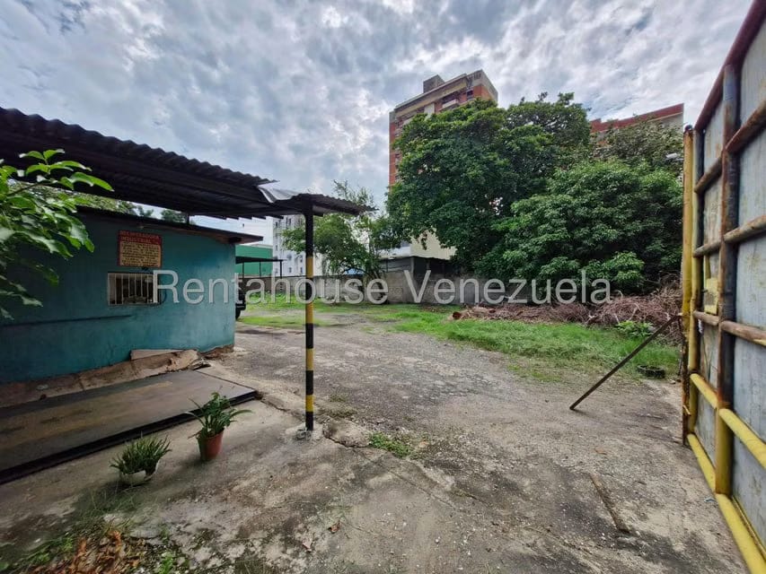 Terreno (Comercial) en Venta en El Centro, Aragua - 3