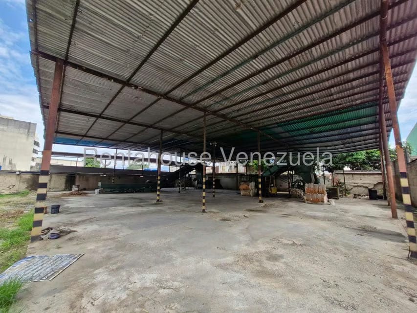 Terreno (Comercial) en Venta en El Centro, Aragua - 9