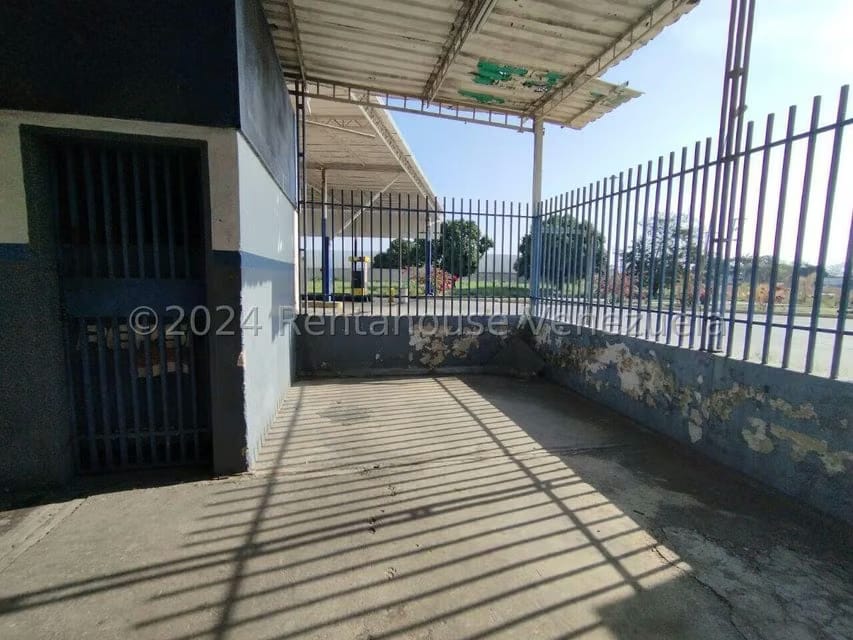Comercial (Local Comercial) en Alquiler en La Isabelica, Carabobo - 4