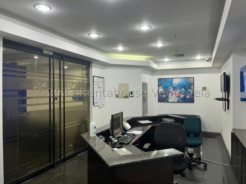 Comercial (Oficina) en Venta en Prados del Este, Distrito Metropolitano - 2