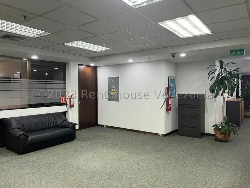 Comercial (Oficina) en Venta en Prados del Este, Distrito Metropolitano - 14