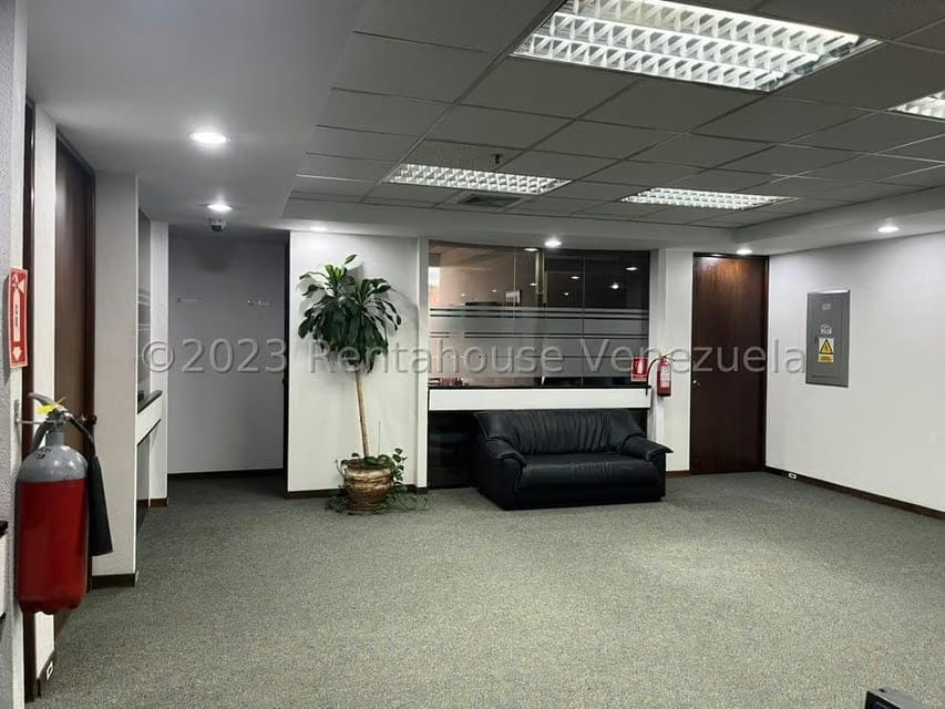 Comercial (Oficina) en Venta en Prados del Este, Distrito Metropolitano - 16