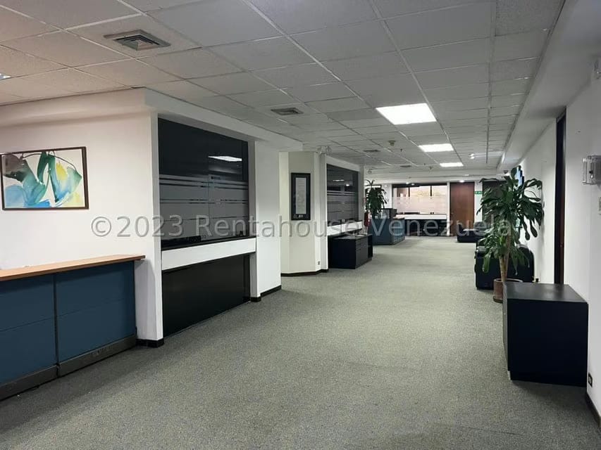 Comercial (Oficina) en Venta en Prados del Este, Distrito Metropolitano - 4