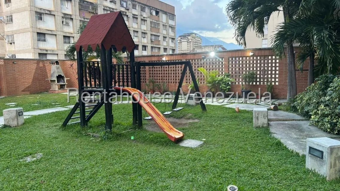 Apartamento (1 Nivel) en Venta en Parroquia La Candelaria, Distrito Metropolitano - 16