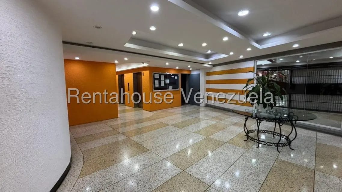 Apartamento (1 Nivel) en Venta en Parroquia La Candelaria, Distrito Metropolitano - 23