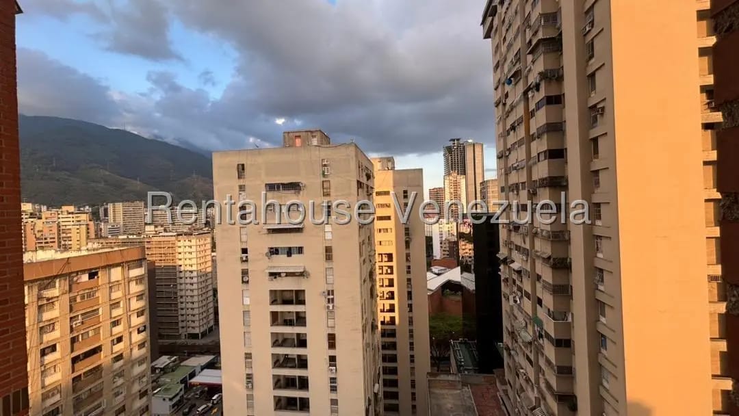 Apartamento (1 Nivel) en Venta en Parroquia La Candelaria, Distrito Metropolitano - 10