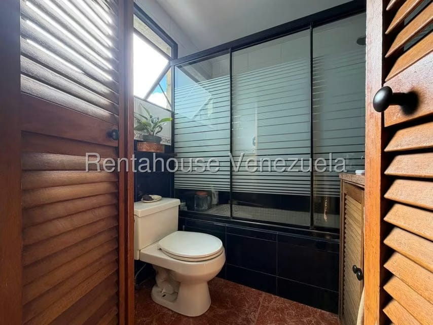 Apartamento (1 Nivel) en Venta en La Florida, Distrito Metropolitano - 18
