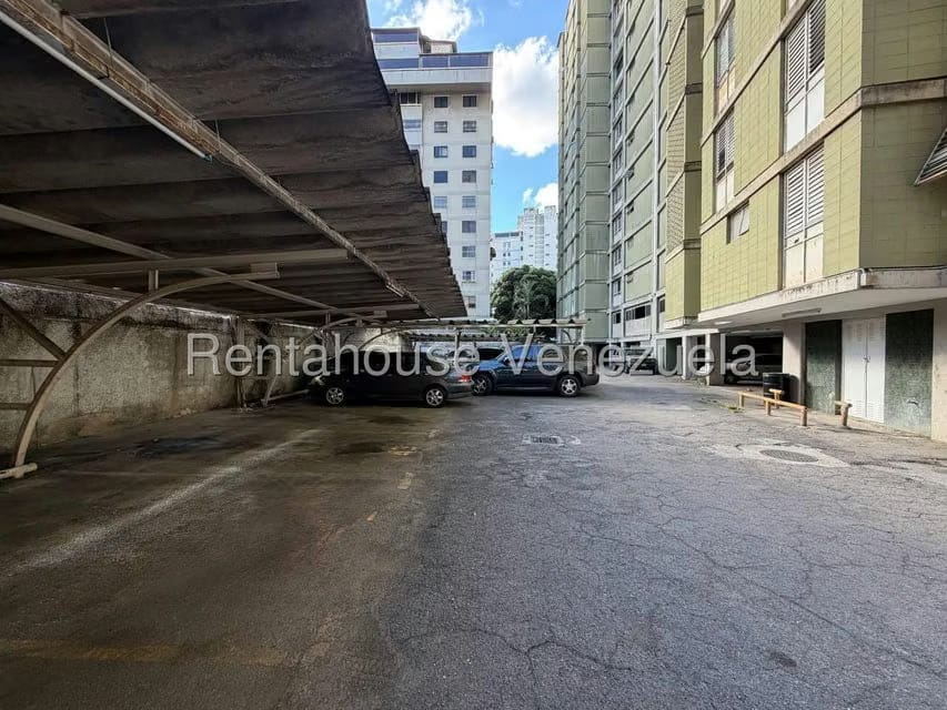 Apartamento (1 Nivel) en Venta en La Florida, Distrito Metropolitano - 19