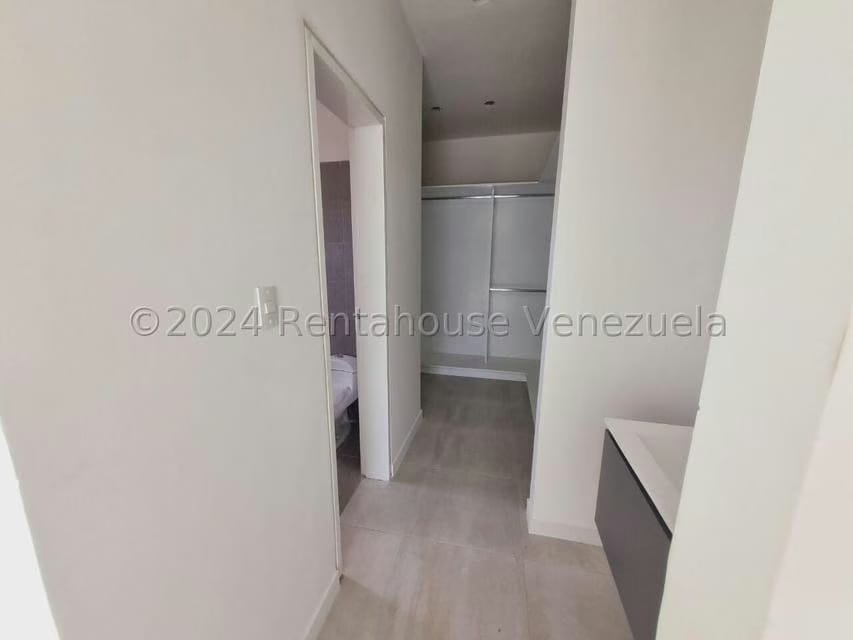 Apartamento (Duplex) en Venta en La Escondida, Distrito Metropolitano - 18