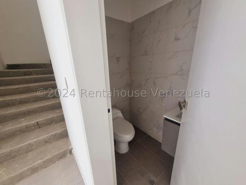 Apartamento (Duplex) en Venta en La Escondida, Distrito Metropolitano - 19