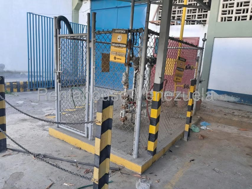 Comercial (Galpon - Deposito) en Alquiler en Terrinca, Miranda - 3
