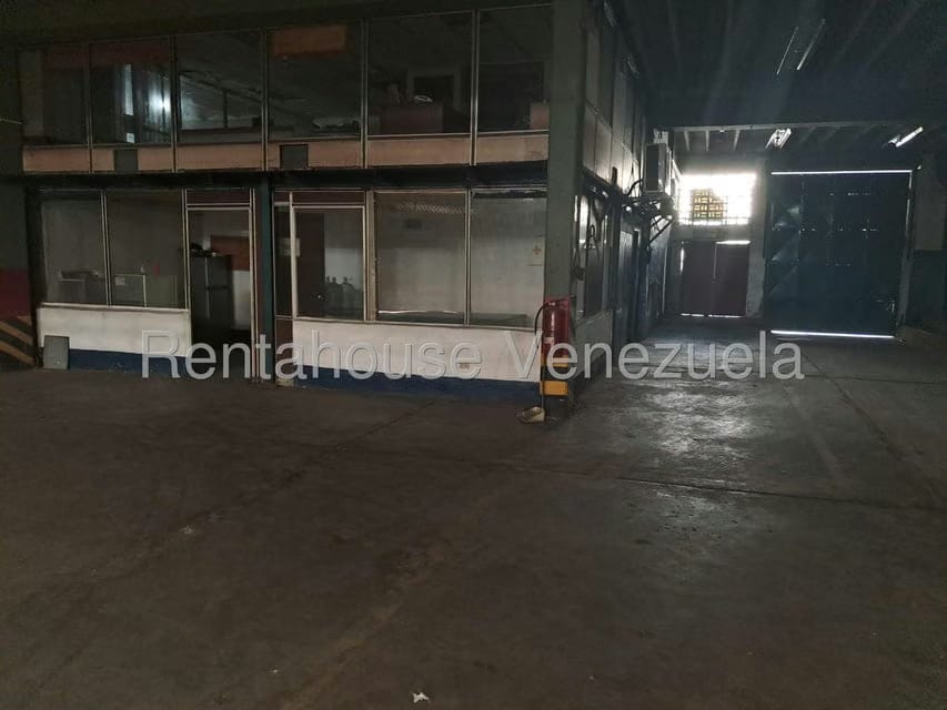 Comercial (Galpon - Deposito) en Alquiler en Terrinca, Miranda - 4