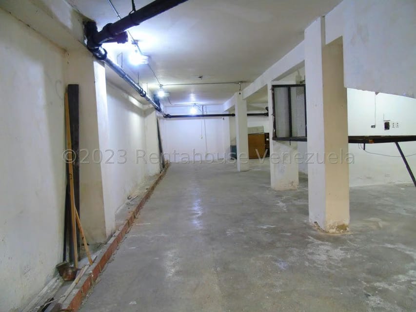 Comercial (Local Comercial) en Alquiler en Parroquia La Candelaria, Distrito Metropolitano - 12