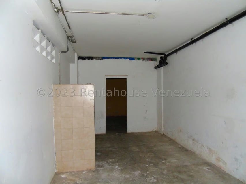 Comercial (Local Comercial) en Alquiler en Parroquia La Candelaria, Distrito Metropolitano - 14