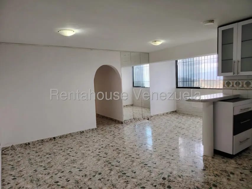 Apartamento (1 Nivel) en Alquiler en El Limon, Miranda - 6