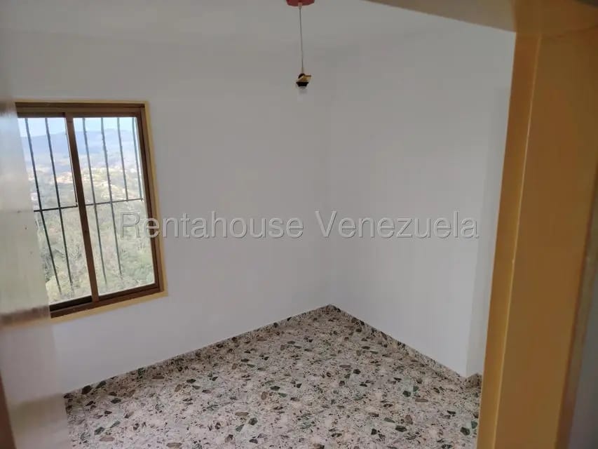 Apartamento (1 Nivel) en Alquiler en El Limon, Miranda - 9