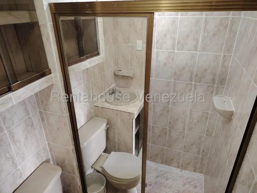Apartamento (1 Nivel) en Alquiler en El Limon, Miranda - 10