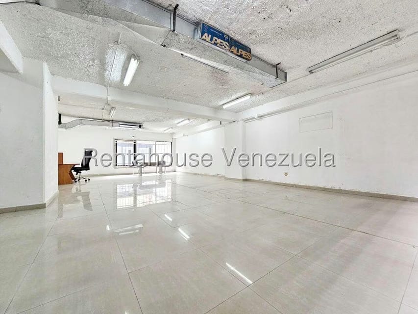 Comercial (Oficina) en Alquiler en El Rosal, Distrito Metropolitano - 21