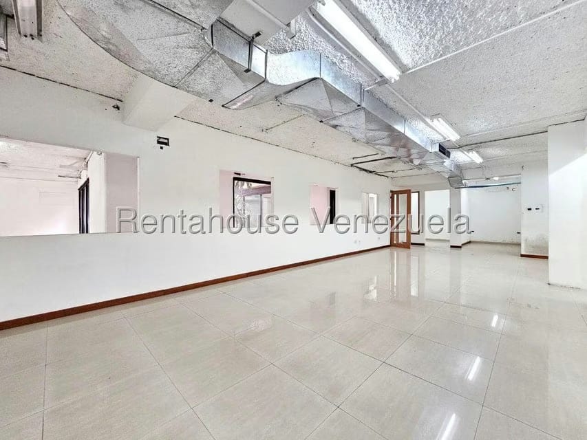 Comercial (Oficina) en Alquiler en El Rosal, Distrito Metropolitano - 29