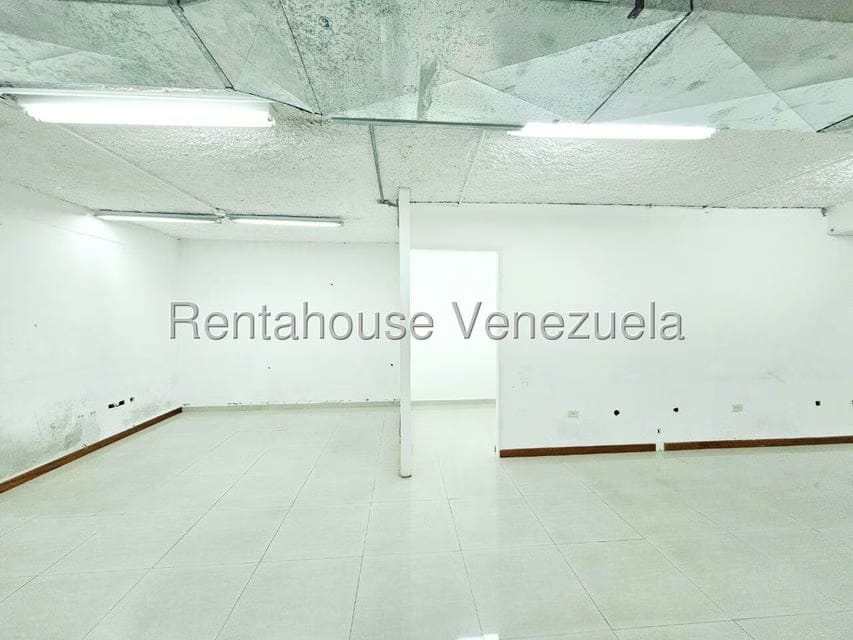 Comercial (Oficina) en Alquiler en El Rosal, Distrito Metropolitano - 32