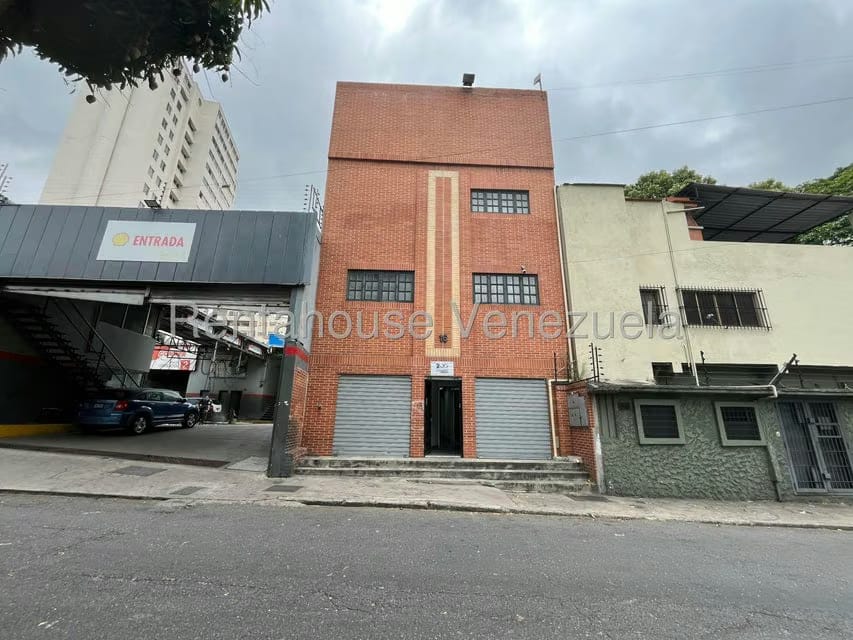 Comercial (Oficina) en Alquiler en La Campiña, Distrito Metropolitano