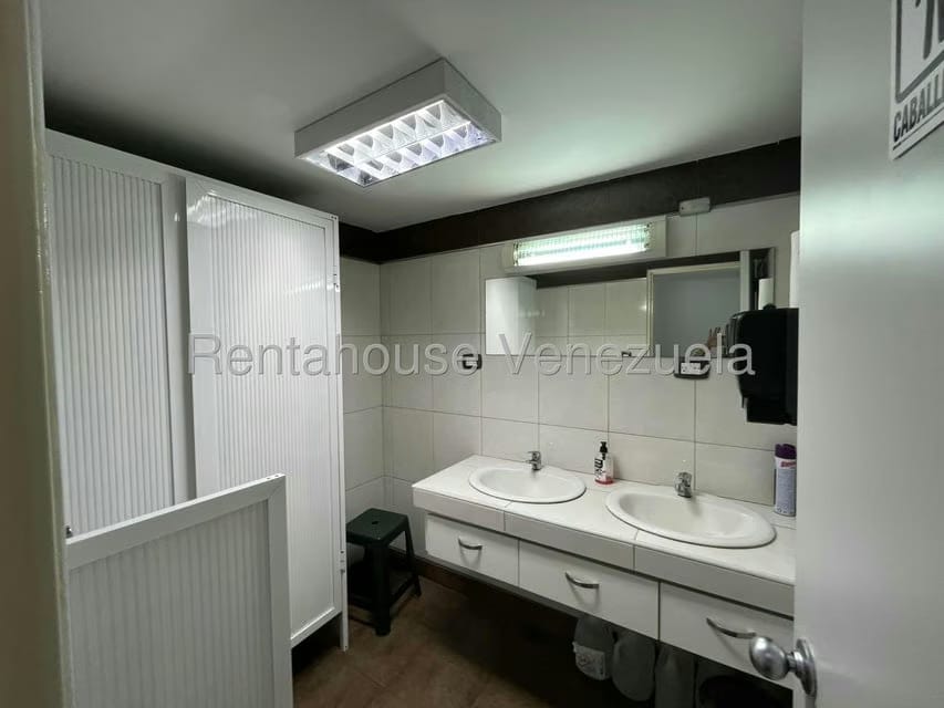 Comercial (Oficina) en Alquiler en La Campiña, Distrito Metropolitano - 14