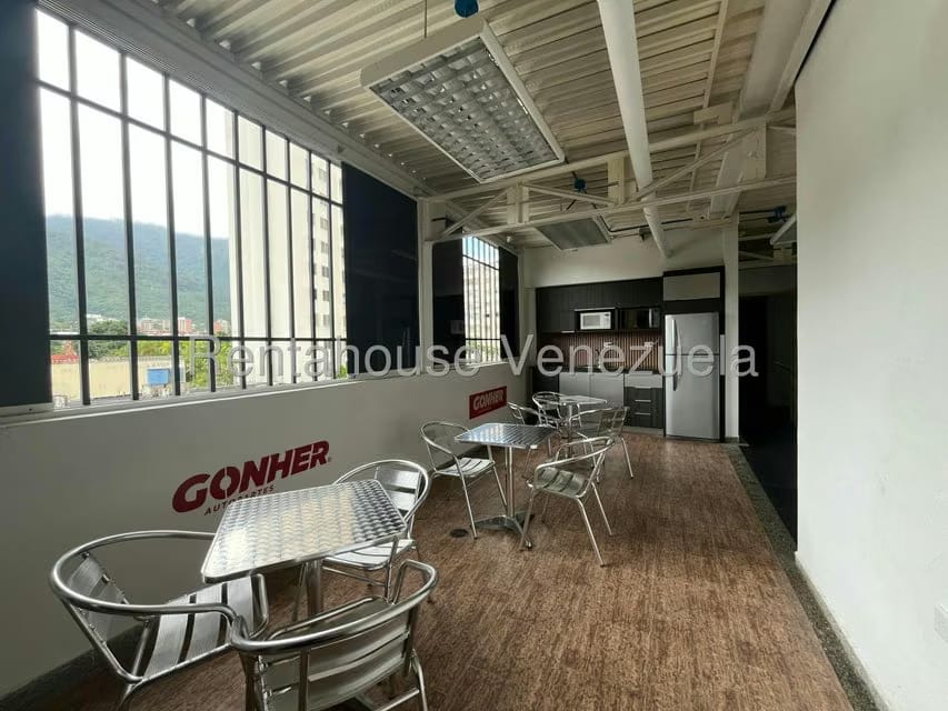 Comercial (Oficina) en Alquiler en La Campiña, Distrito Metropolitano - 4