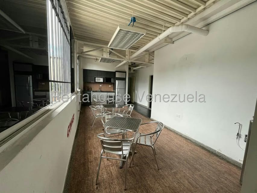 Comercial (Oficina) en Alquiler en La Campiña, Distrito Metropolitano - 5