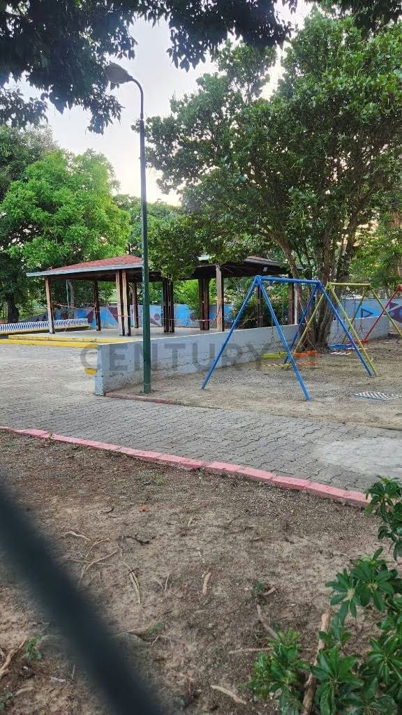 CASA para remodelar en Urbanización Santa Cecilia - 13
