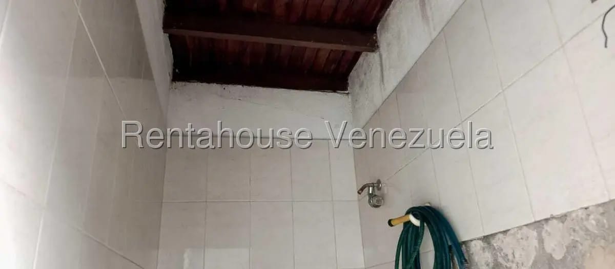 Casa (1 Nivel) en Venta en Almarriera, Lara - 36