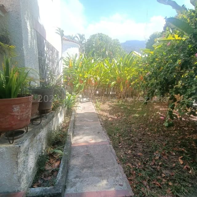 Casa (Duplex) en Venta en La Florida, Distrito Metropolitano - 3