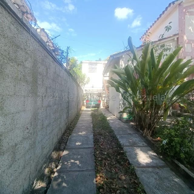 Casa (Duplex) en Venta en La Florida, Distrito Metropolitano - 4