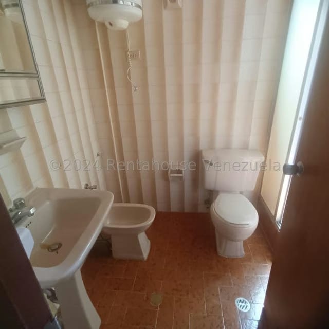 Casa (Duplex) en Venta en La Florida, Distrito Metropolitano - 50