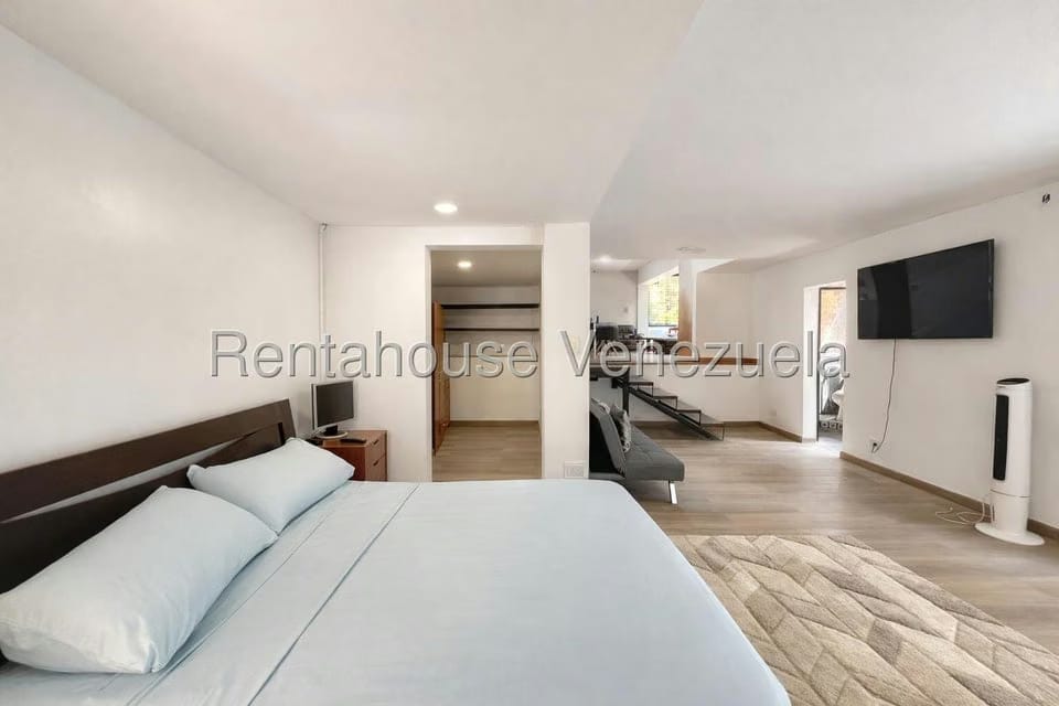 Casa (Multipes Niveles) en Venta en Oripoto, Distrito Metropolitano - 12