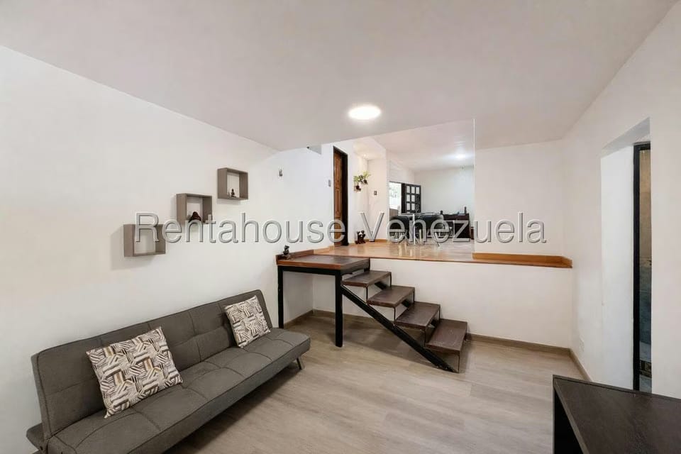 Casa (Multipes Niveles) en Venta en Oripoto, Distrito Metropolitano - 21