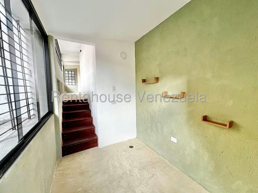 Casa (Multipes Niveles) en Venta en Oripoto, Distrito Metropolitano - 32