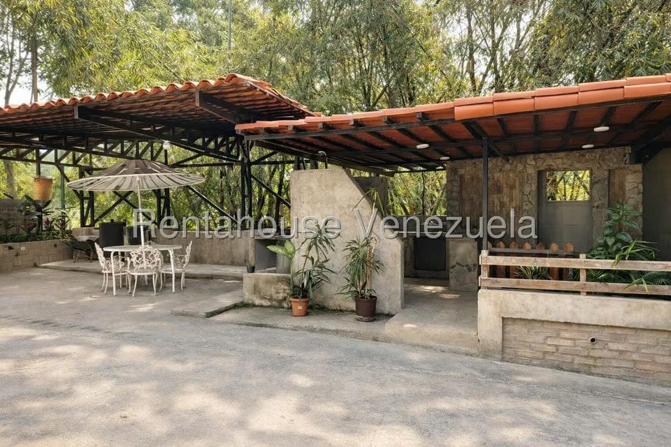 Casa (Multipes Niveles) en Venta en Oripoto, Distrito Metropolitano - 5