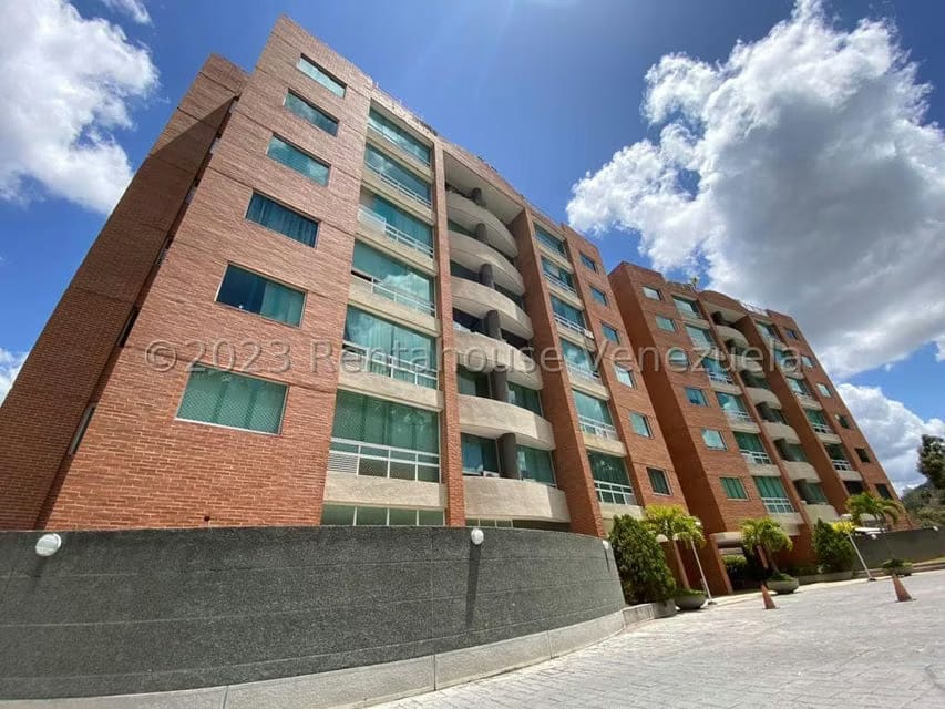 Apartamento (Planta Baja) en Venta en Lomas del Sol, Distrito Metropolitano - 2