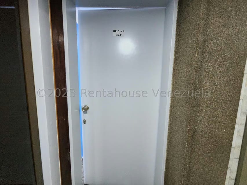 Comercial (Oficina) en Alquiler en El Marques, Distrito Metropolitano - 16