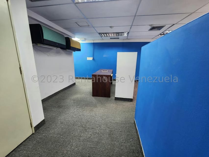 Comercial (Oficina) en Alquiler en El Marques, Distrito Metropolitano - 3