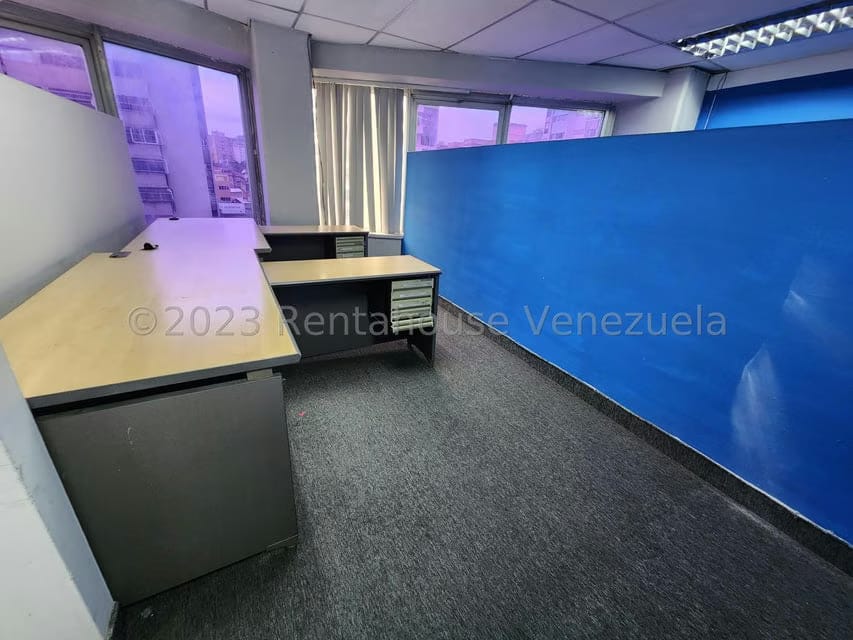 Comercial (Oficina) en Alquiler en El Marques, Distrito Metropolitano - 5