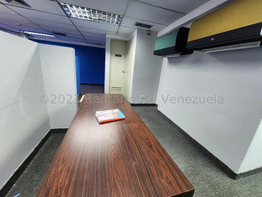 Comercial (Oficina) en Alquiler en El Marques, Distrito Metropolitano - 10