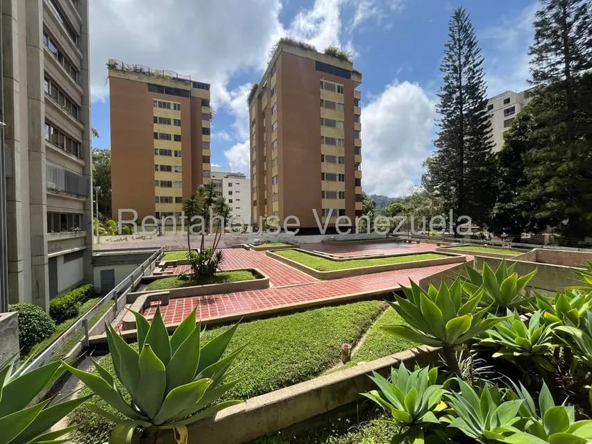 Apartamento (1 Nivel) en Venta en Los Naranjos del Cafetal, Distrito Metropolitano - 32