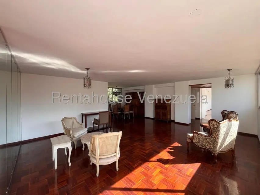 Apartamento (1 Nivel) en Venta en Los Naranjos del Cafetal, Distrito Metropolitano - 7