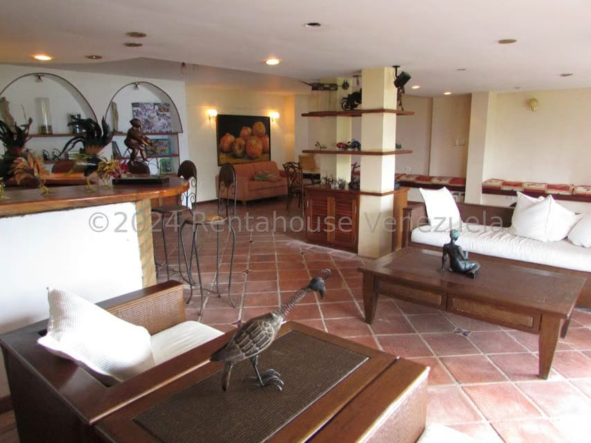 Casa (Multipes Niveles) en Venta en Los Naranjos del Cafetal, Distrito Metropolitano - 12