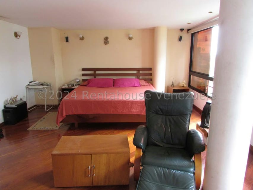 Casa (Multipes Niveles) en Venta en Los Naranjos del Cafetal, Distrito Metropolitano - 32