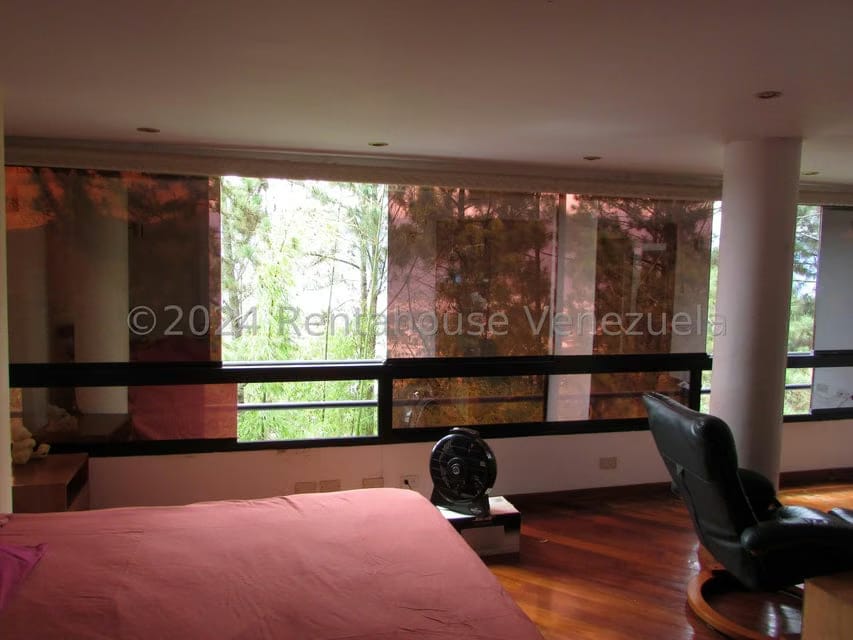 Casa (Multipes Niveles) en Venta en Los Naranjos del Cafetal, Distrito Metropolitano - 34
