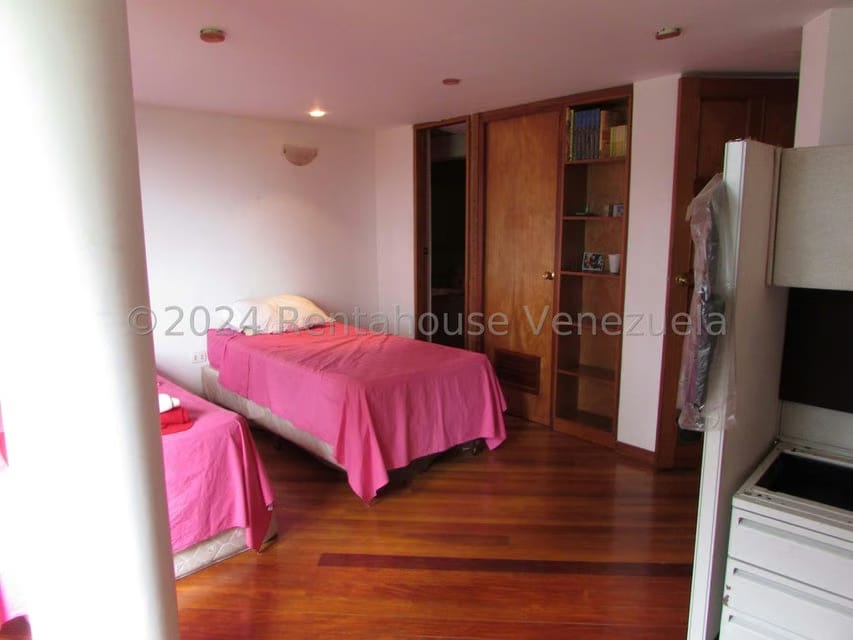 Casa (Multipes Niveles) en Venta en Los Naranjos del Cafetal, Distrito Metropolitano - 39