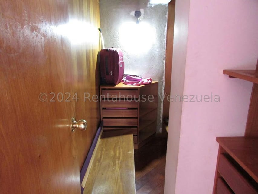 Casa (Multipes Niveles) en Venta en Los Naranjos del Cafetal, Distrito Metropolitano - 42