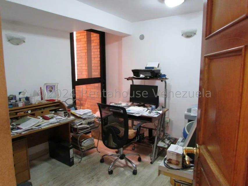 Casa (Multipes Niveles) en Venta en Los Naranjos del Cafetal, Distrito Metropolitano - 9